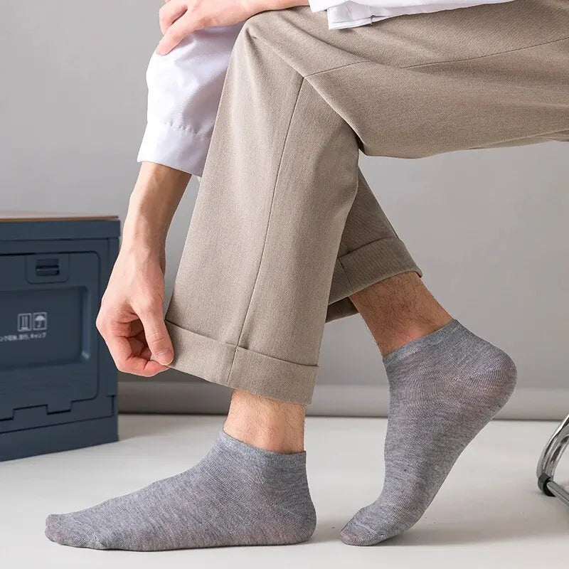 Unisex 10/20 Pairs of Solid Color Socks